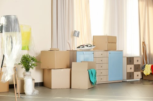 Student removals support for a Paddington flat move near local transport links