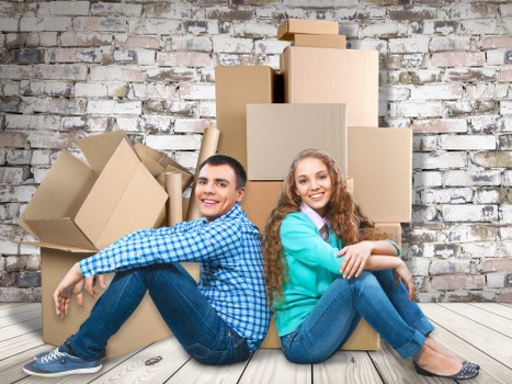 Careful unloading of student belongings at a Paddington property