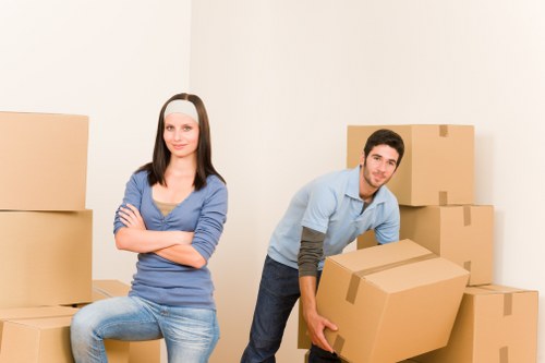 Packing and organising equipment for an office relocation